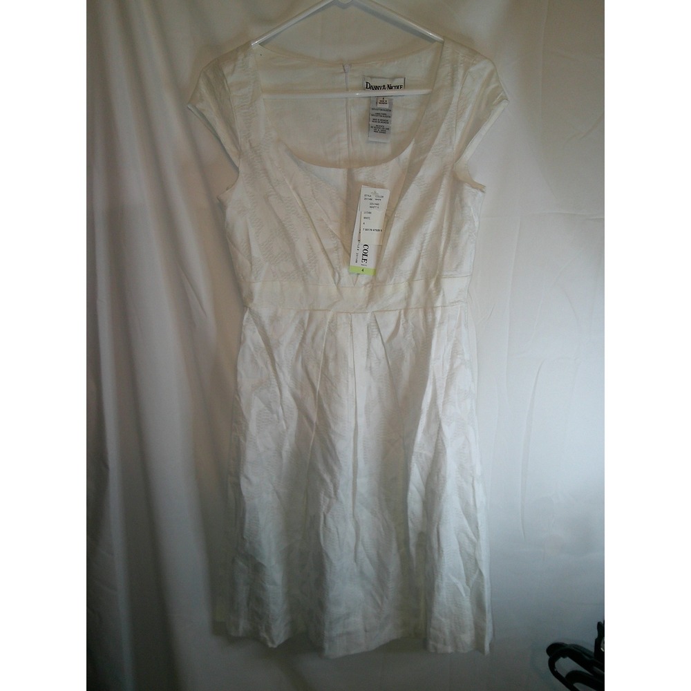 Danny & Nicole White Cotton Dress Sleeveless‎ Career Party Size 4